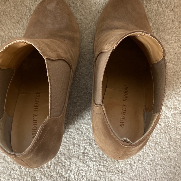 Tan wedge booties - Picture 4 of 7